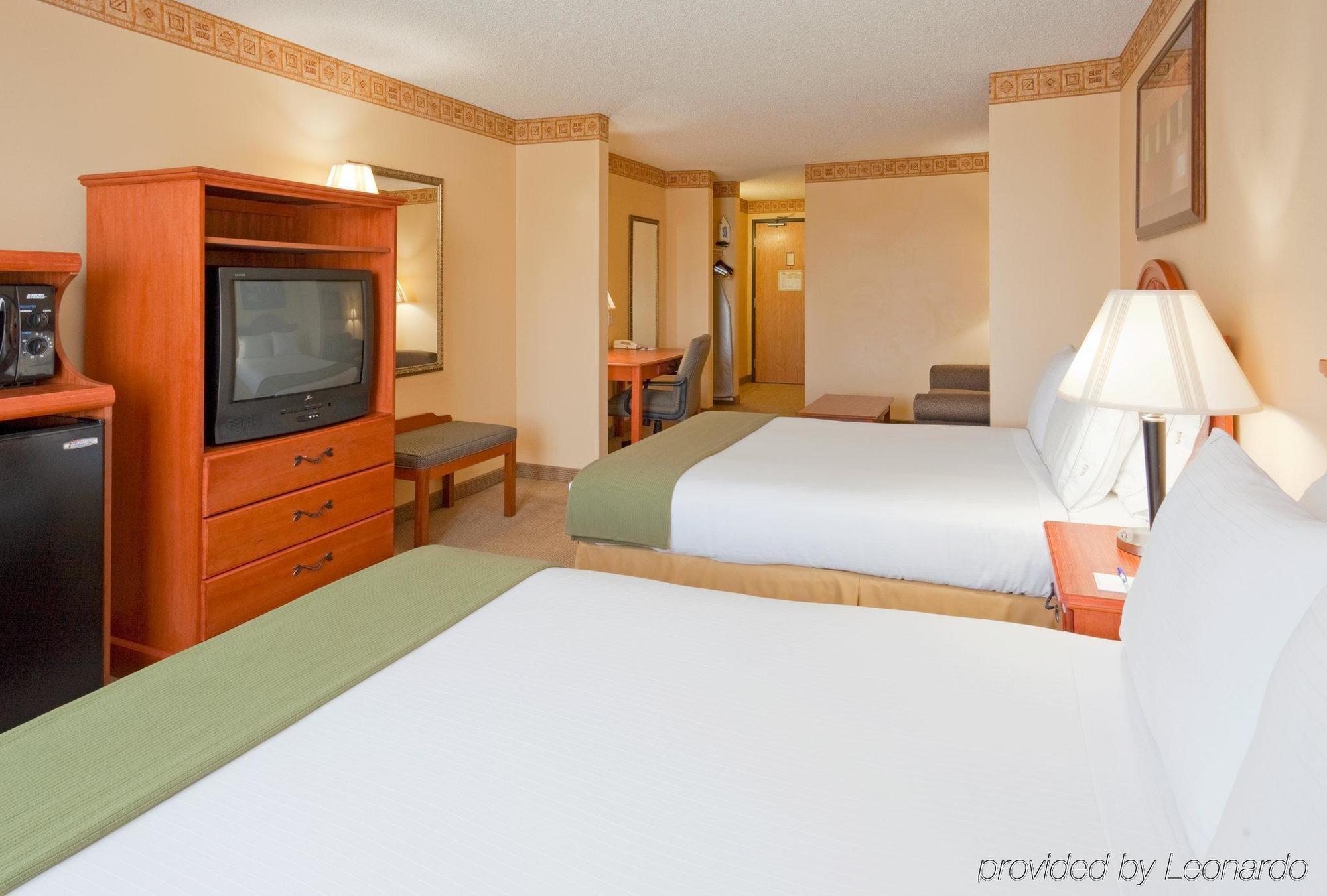 Holiday Inn Express Hotel & Suites Livermore By Ihg Zimmer foto