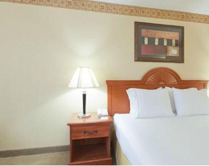 Holiday Inn Express Hotel & Suites Livermore By Ihg Exterior foto